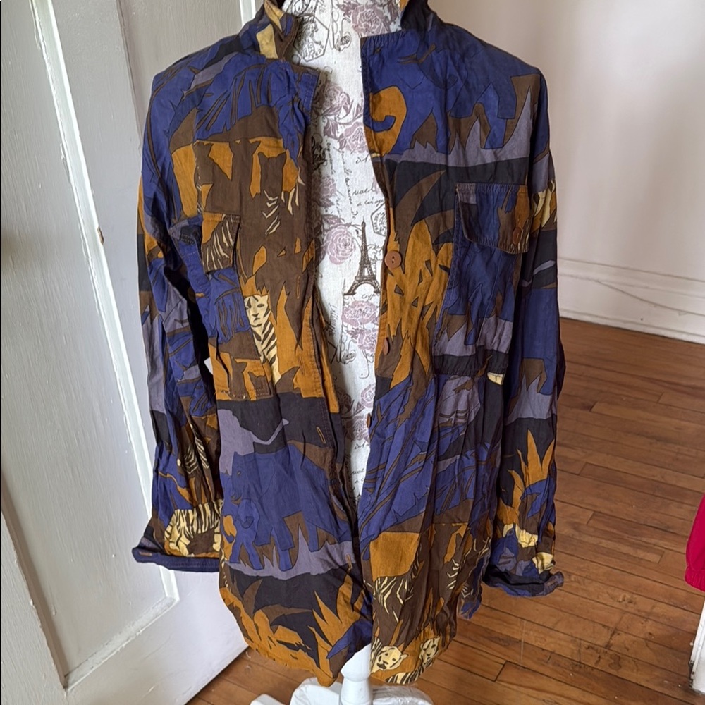 Vintage Safari Tiger Laurel Long Sleeve Button Up Top